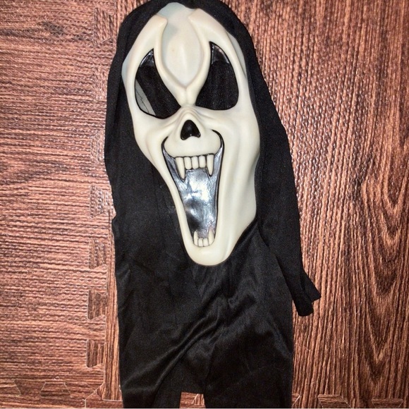 Ghostface Vintage scream ghost face mask horror Fun world Easter unlimited retro - Picture 1 of 4